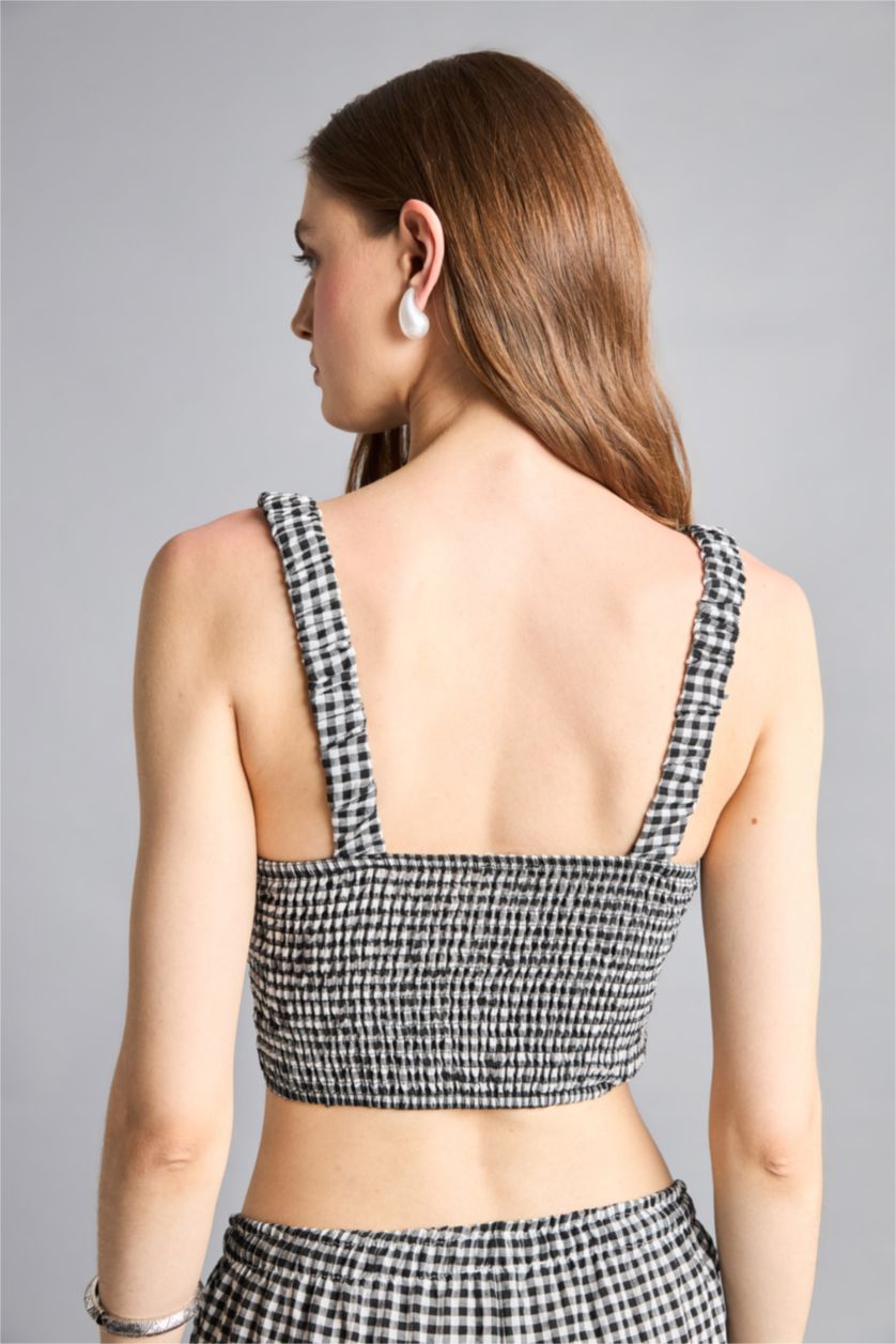 Women Black Slim Fit Wowen Fabrics