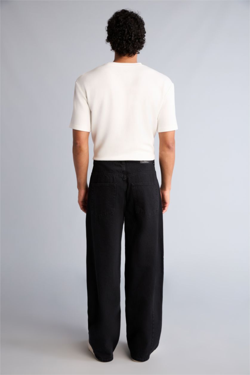 Man Black Balloon Fit Trousers
