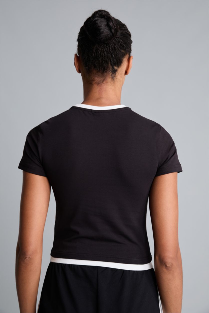 حريمي أسود Slim Fit Short Sleeve T-Shirt