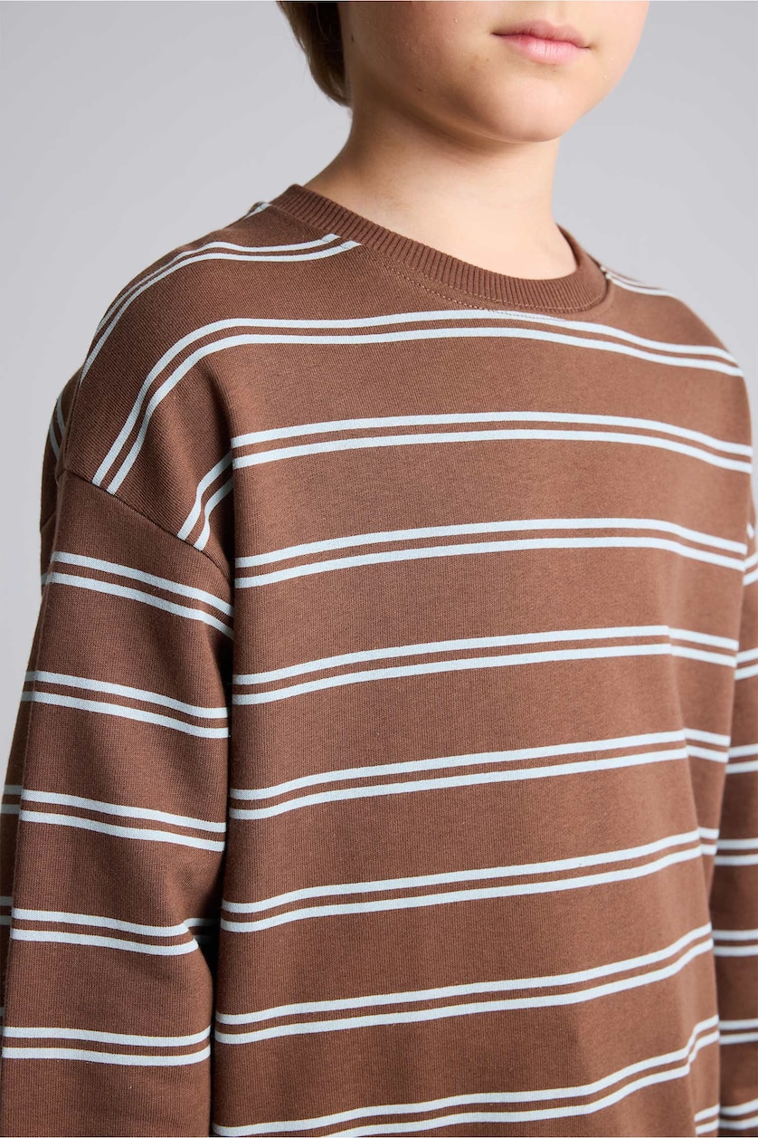 أولاد بني Boy Oversize Fit Striped Crew Neck Sweatshirt