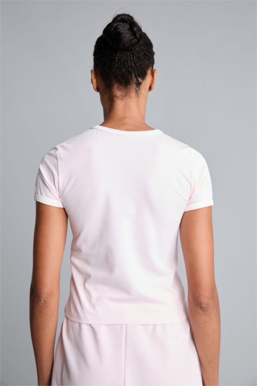 Woman Light Pink Slim Fit Short Sleeve T-Shirt