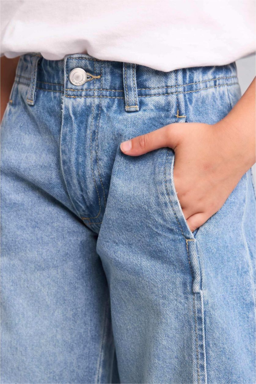 Young Girls - Teen Girls Blue Jeans