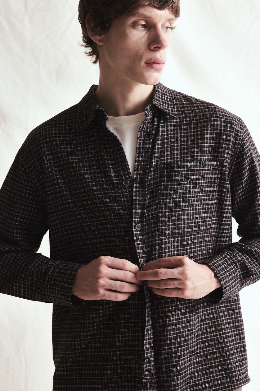 MESHKUJ Black Flanel Long Sleeve Shirt