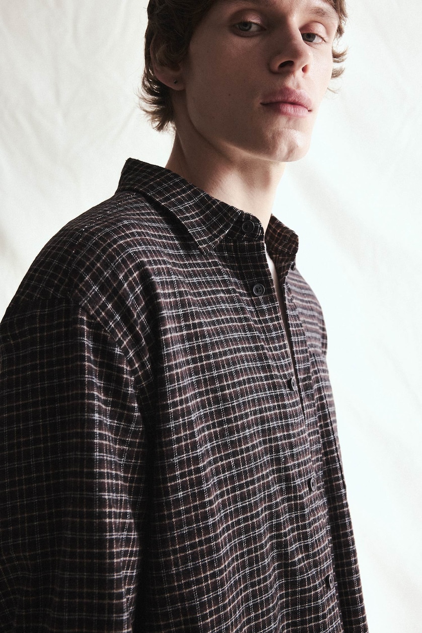 MESHKUJ Black Flanel Long Sleeve Shirt