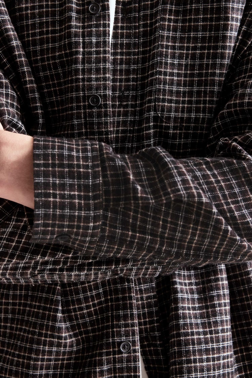 MESHKUJ Black Flanel Long Sleeve Shirt