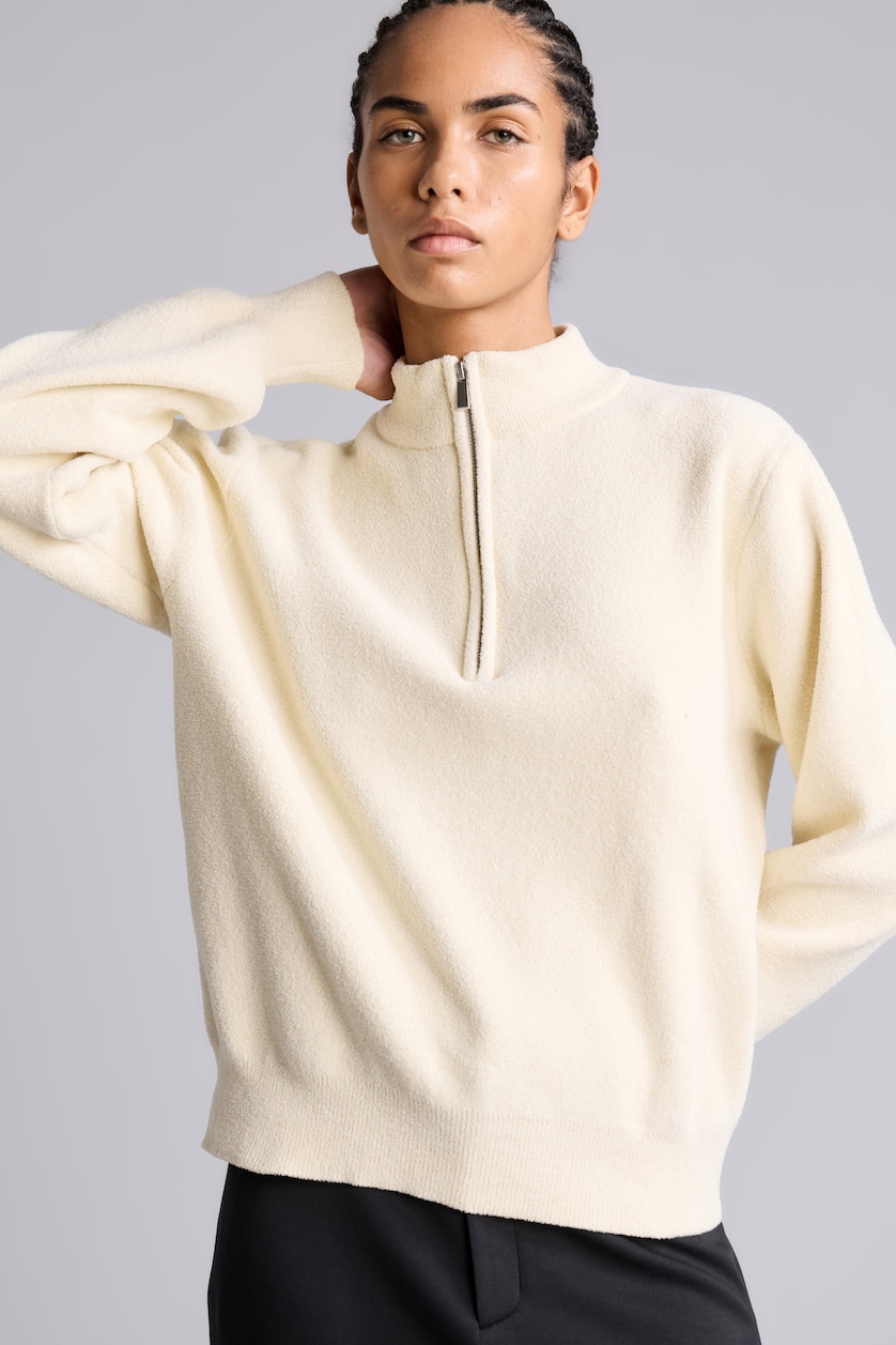 Kadın Kırık Beyaz Oversize Fermuarlı Yaka Basic Kazak