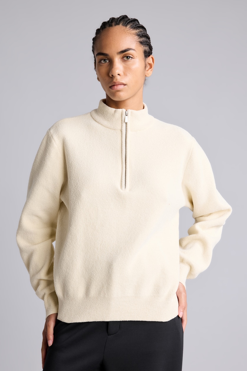 Kadın Kırık Beyaz Oversize Fermuarlı Yaka Basic Kazak