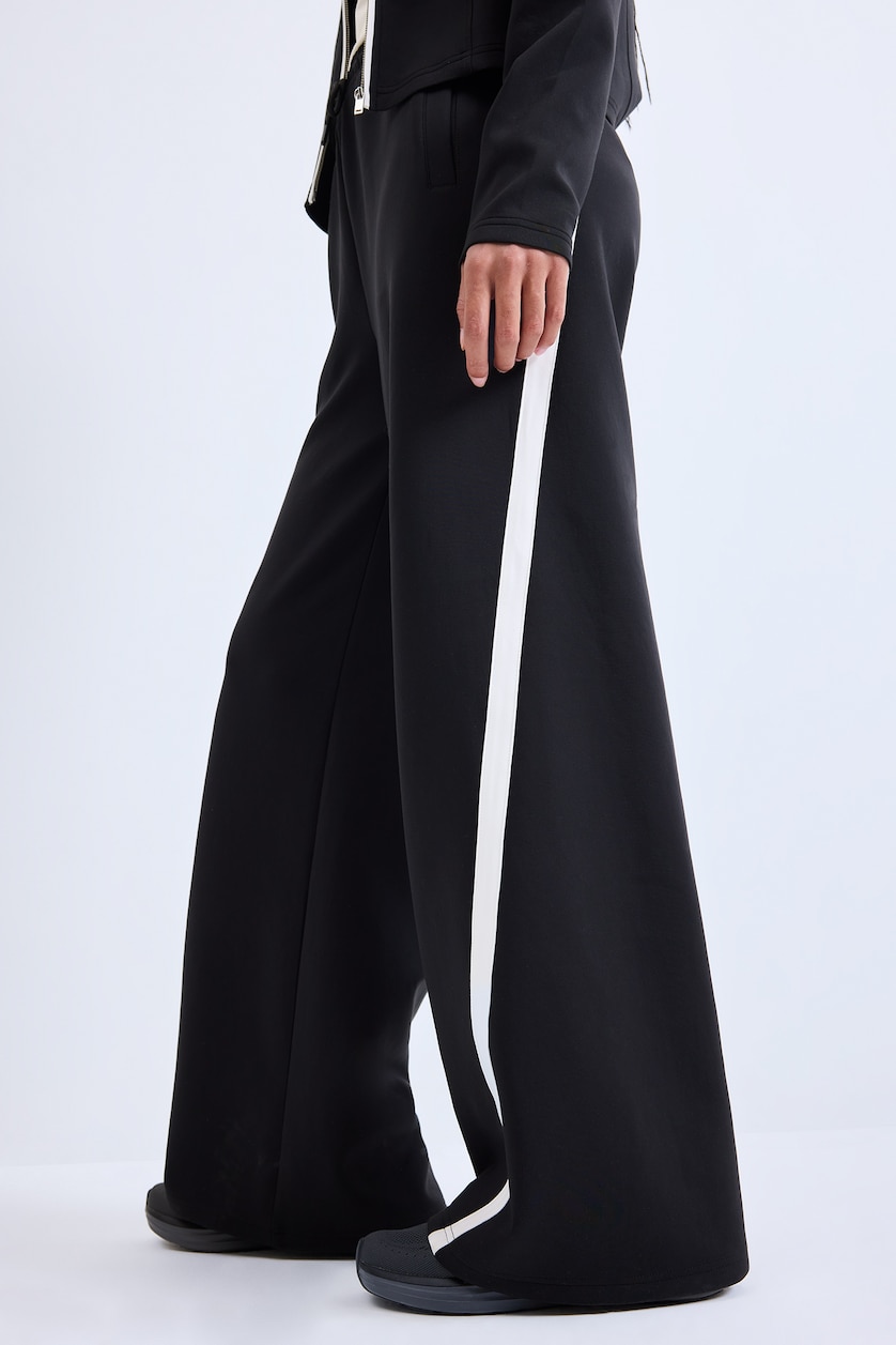 Women Black Wide Leg Trousers