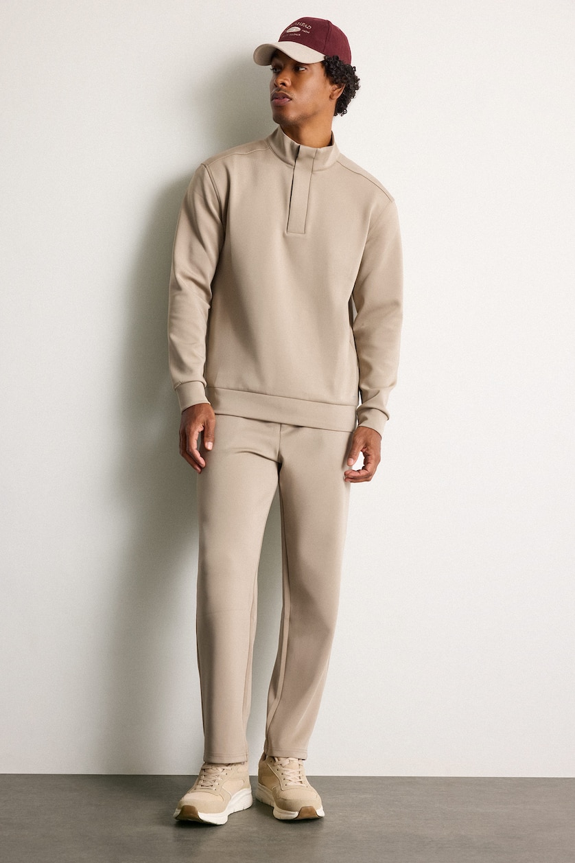 رجال بني Standard Fit Scuba Fabric Sweatshirt
