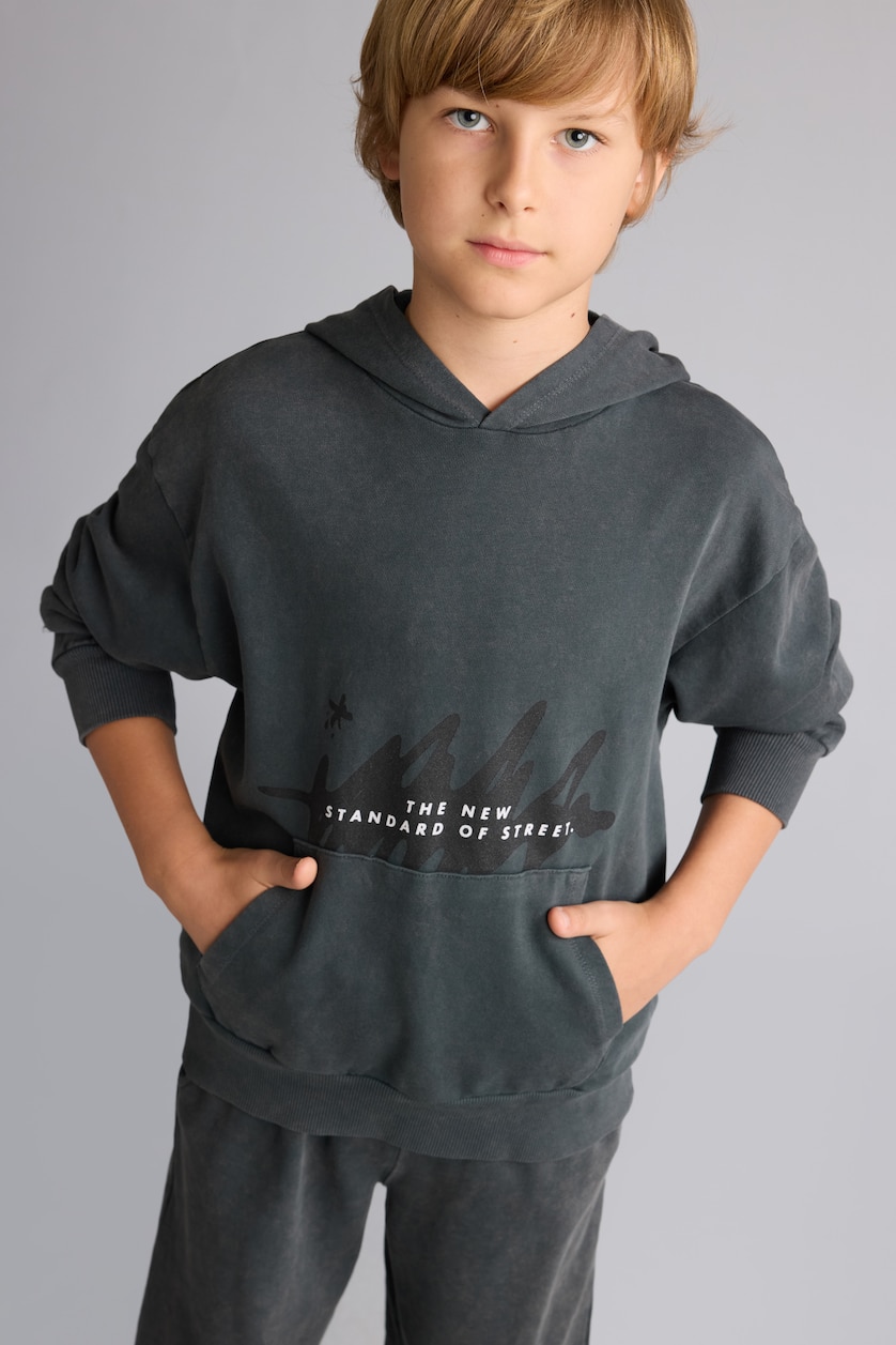أولاد رمادي Boy Oversize Fit Hooded Kangaroo Pocket Sweatshirt