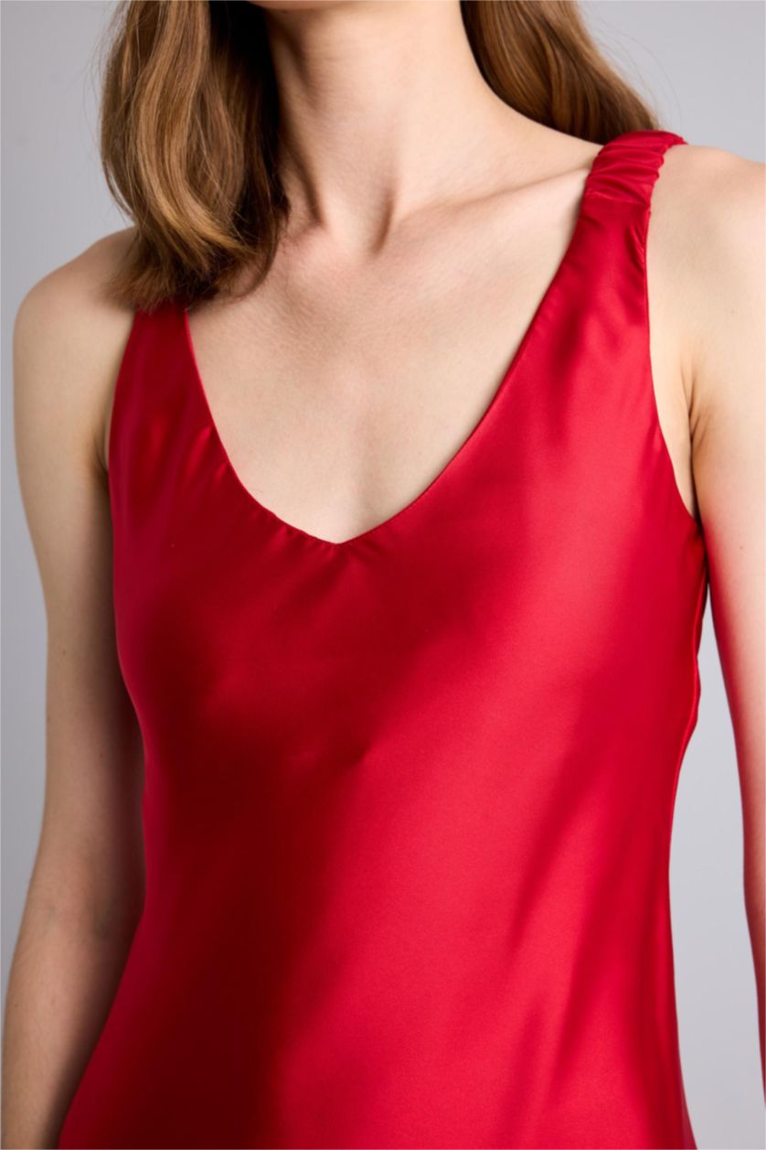 Woman Red V-Neck Satin Sleeveless Maxi Red Dress