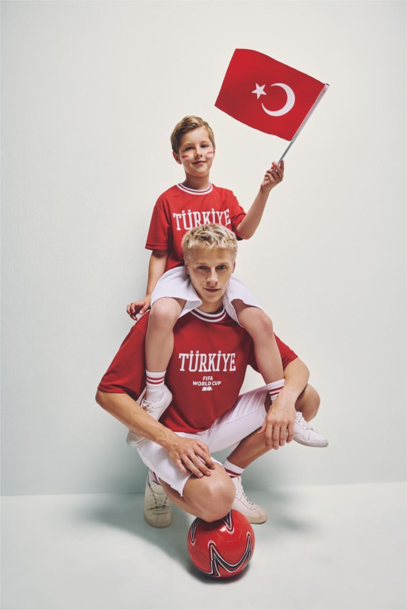 Men Red Boxy Fit Short Sleeve T-Shirt