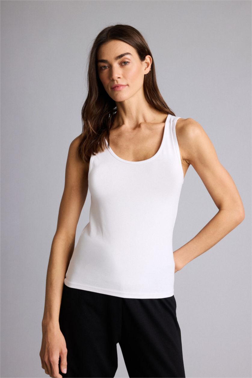 WOMAN White Slim Fit Crew Neck Sleeveless Tank Top