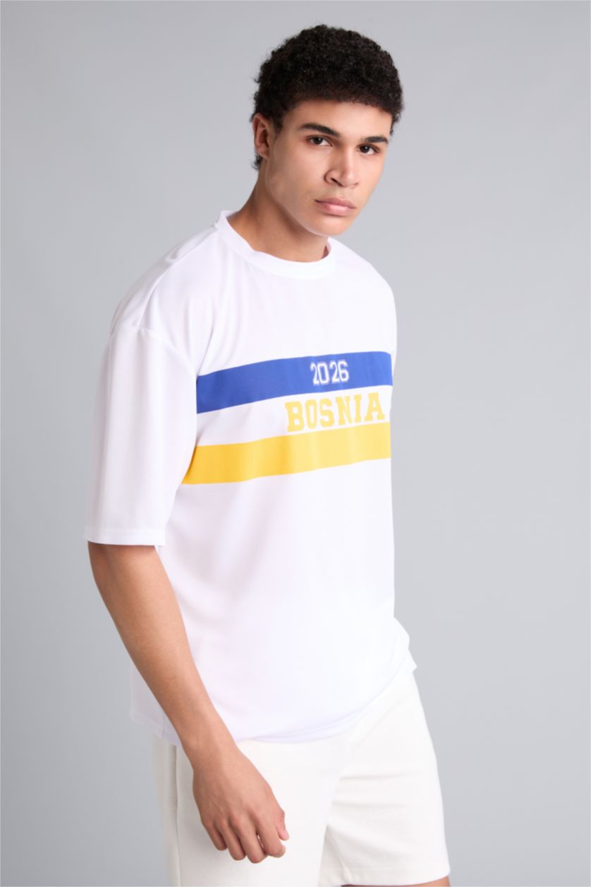 Men White Boxy Fit Short Sleeve T-Shirt