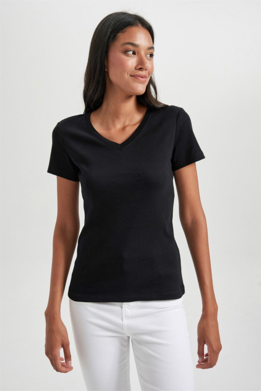 حريمي أسود تيشيرت بيزك نص كم قطن سليم فيت بياقة V