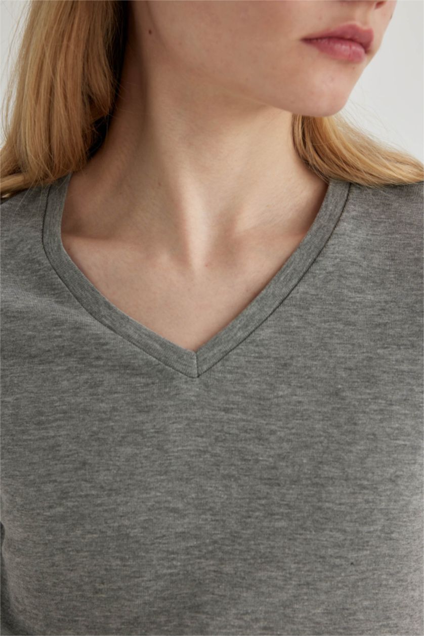 حريمي ميلانج رمادي تيشيرت بيزك نص كم قطن سليم فيت بياقة V