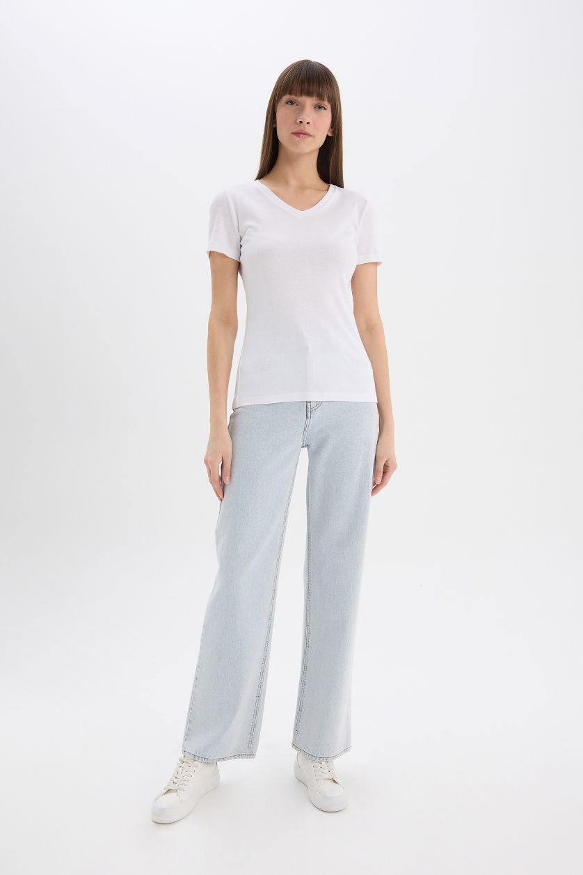 Woman White Slim Fit V-Neck Ribana Short Sleeve T-Shirt