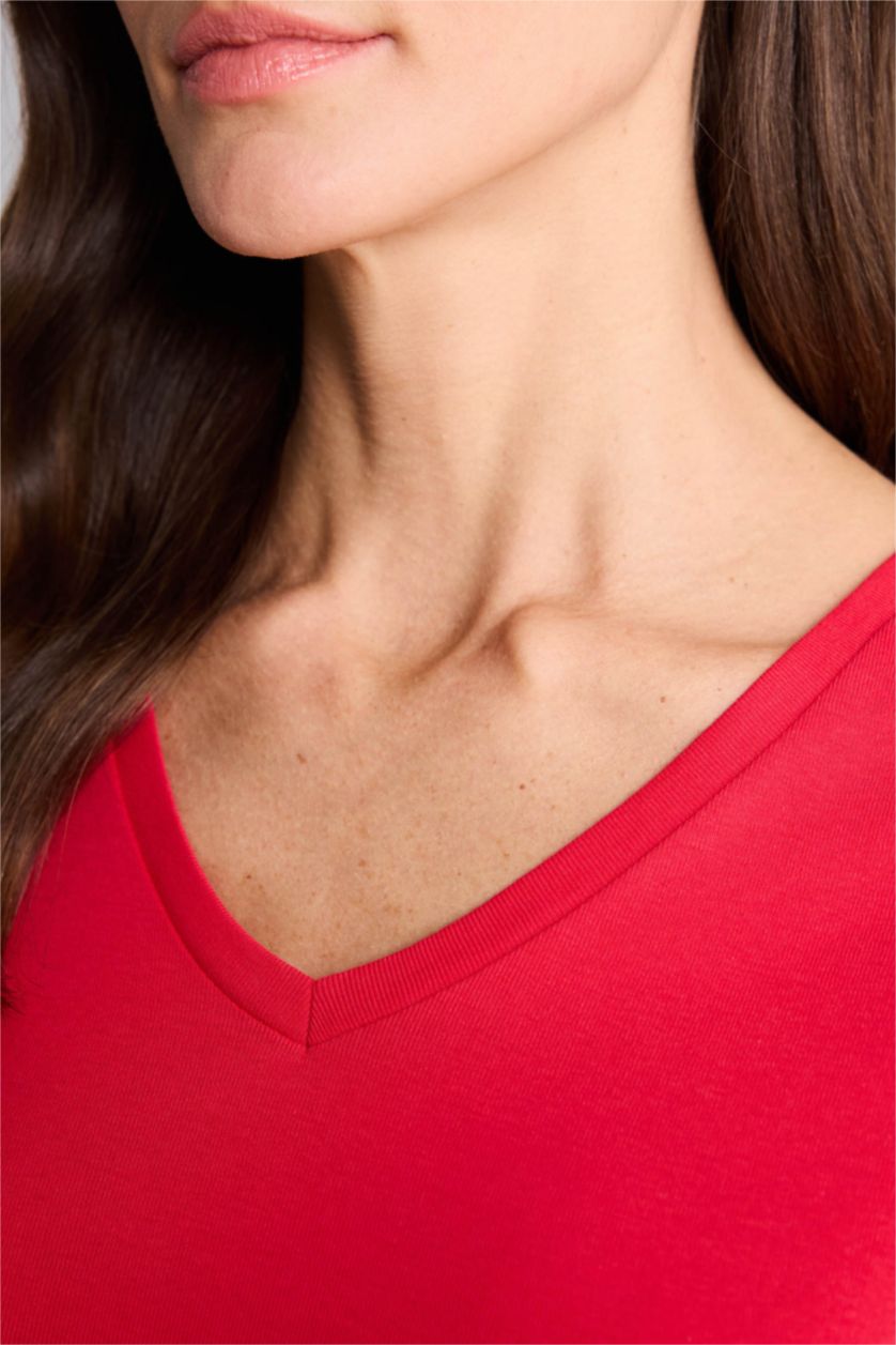 Kadın Kırmızı Slım Fıt V Yaka Basıc Düz Ribana Kısa Kollu Tişört