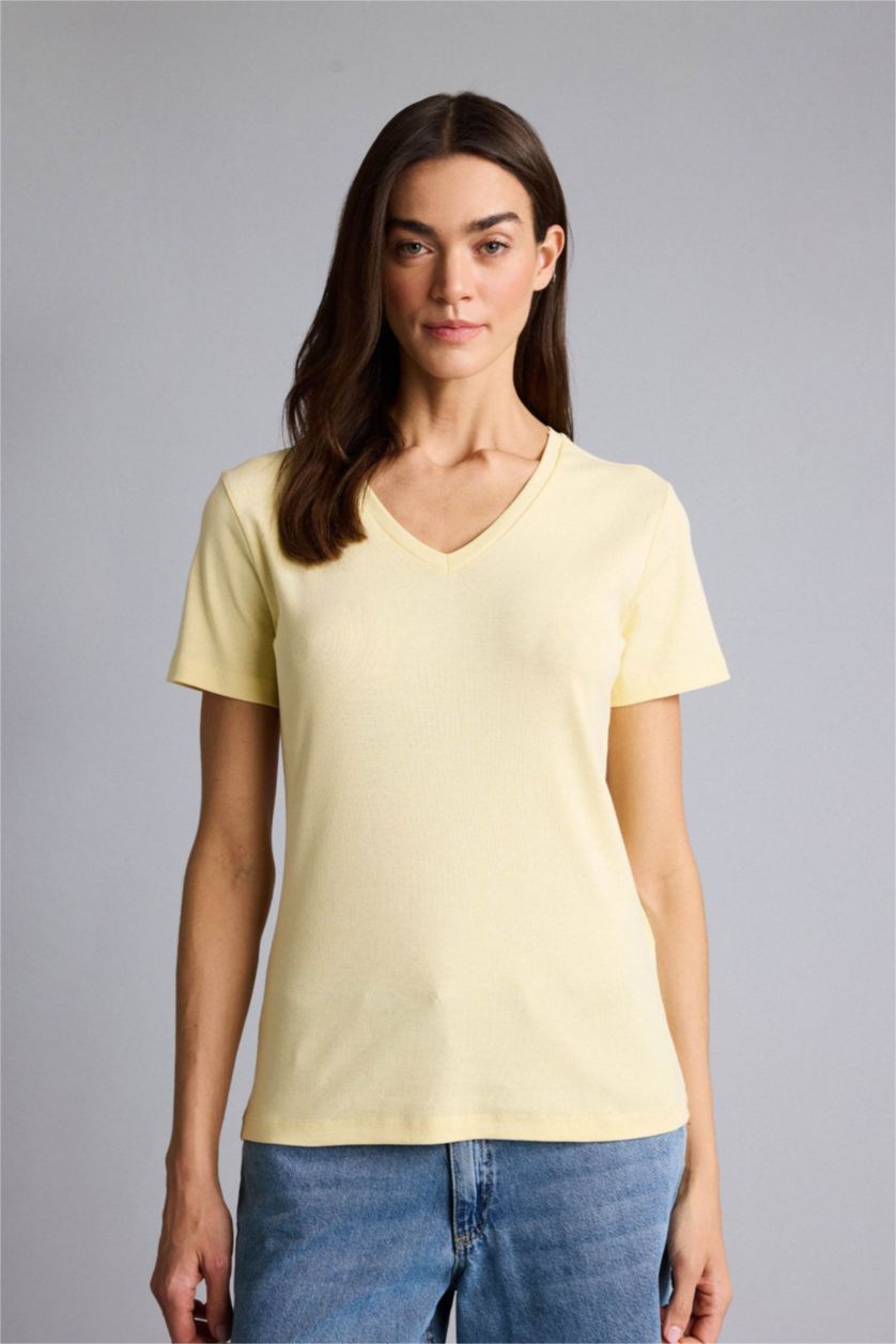 Kadın Açık Sarı Slım Fıt V Yaka Basıc Düz Ribana Kısa Kollu Tişört
