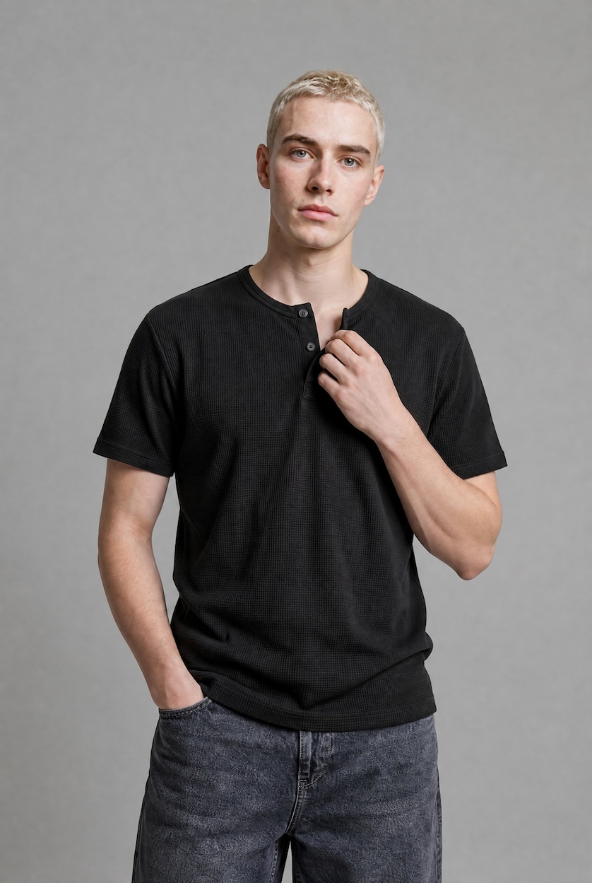 Men Black Slim Fit Short Sleeve T-Shirt