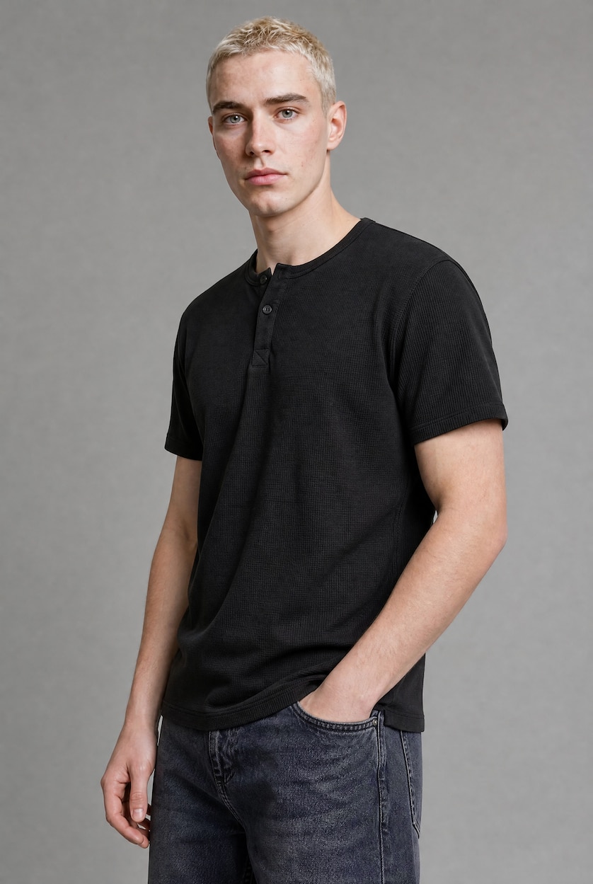 Men Black Slim Fit Short Sleeve T-Shirt