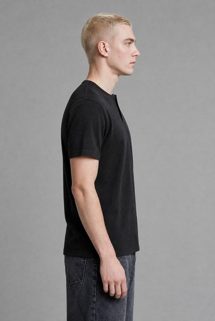 Men Black Slim Fit Short Sleeve T-Shirt