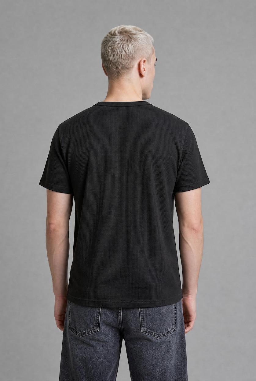 Men Black Slim Fit Short Sleeve T-Shirt