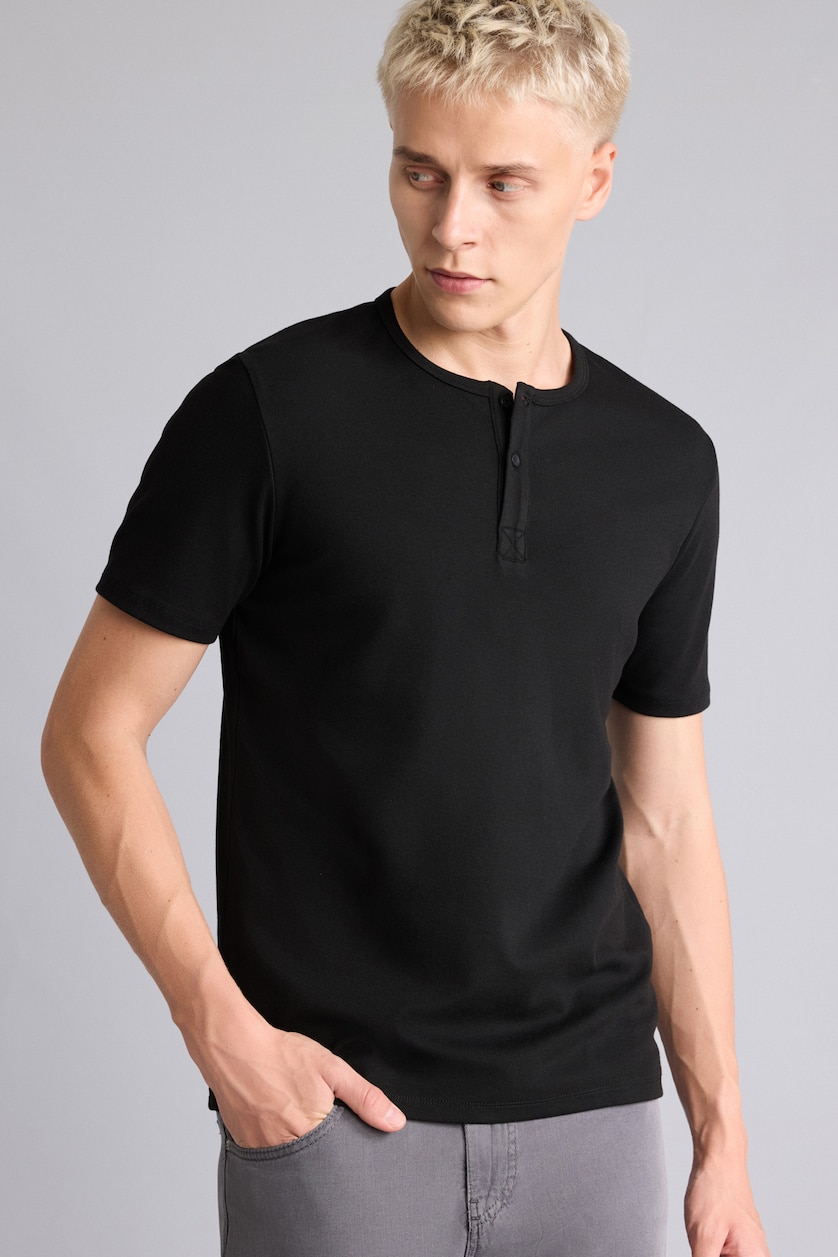 Men Black Slim Fit Short Sleeve T-Shirt