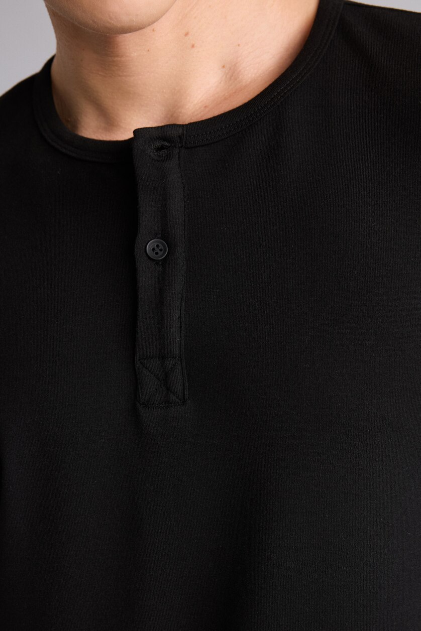 Men Black Slim Fit Short Sleeve T-Shirt