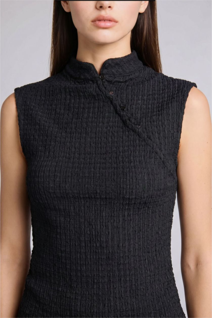 Women Black Slim Fit Short Sleeve T-Shirt