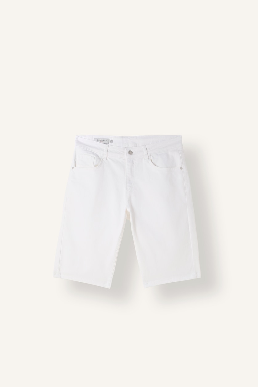Man White Slim Fit White Bermuda Shorts