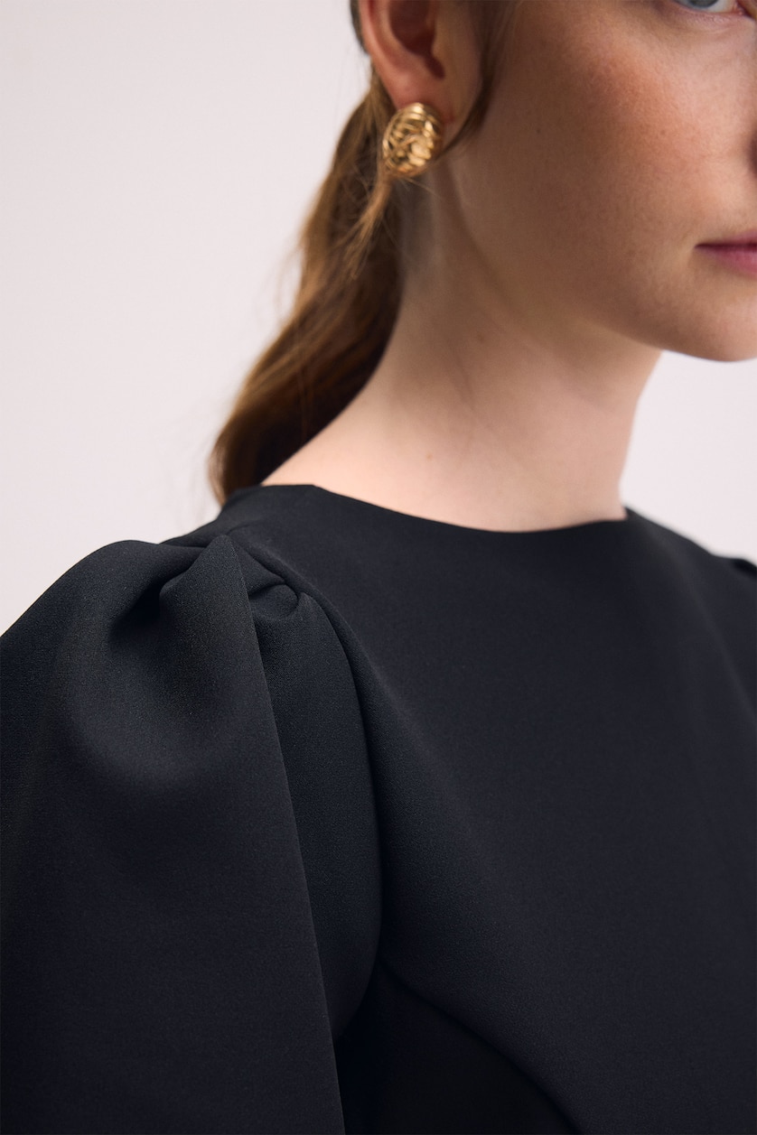 FEMME Noir Mini Robe à manches courtes et col officier