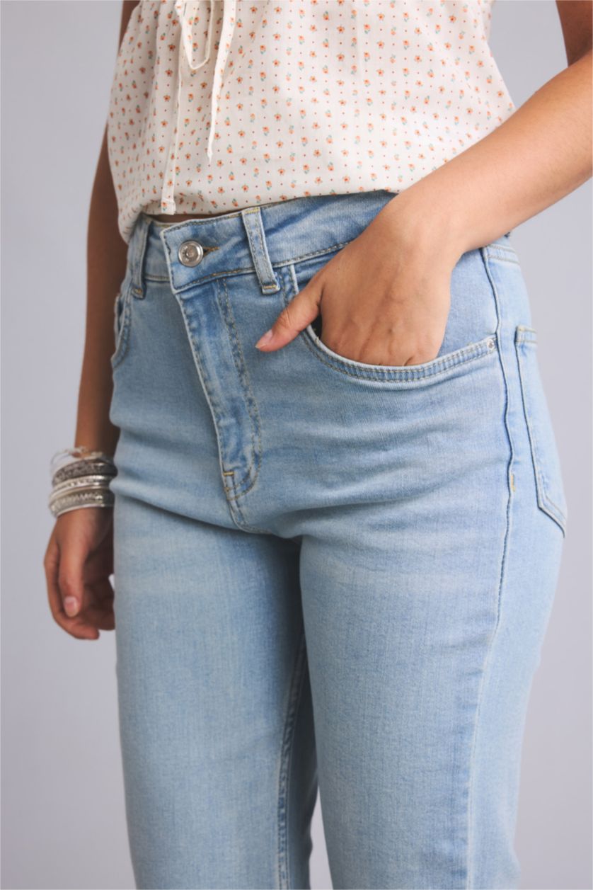 Kadın Açık Mavi Yüksek Bel Crop Kesim Jean Pantolon