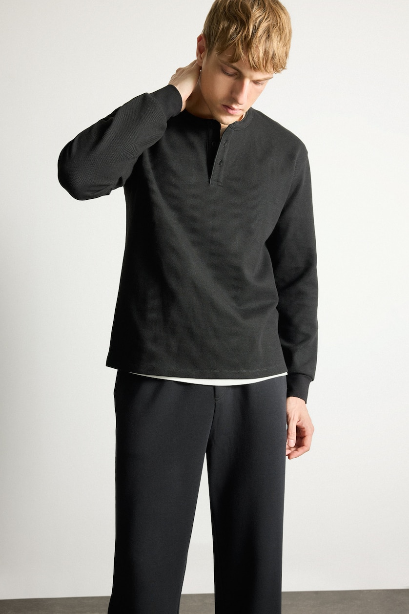 Men Black Regular Fit Long Sleeve T-Shirt