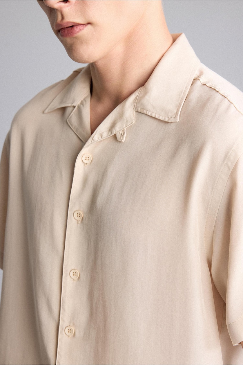 Men Stone Boxy Fit Sensual Short Sleeve Shirt