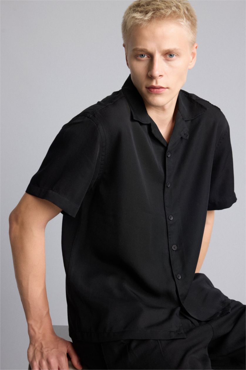 Erkek Siyah Boxy Fit Kısa Kollu Tencel Gömlek