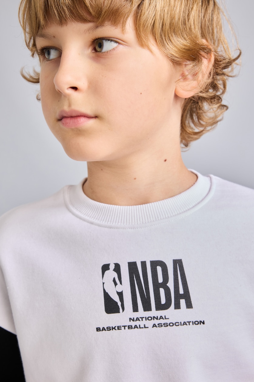 Erkek Çocuk - Genç Erkek Beyaz NBA İçi Yumuşak Tüylü Sweatshirt Erkek Çocuk
