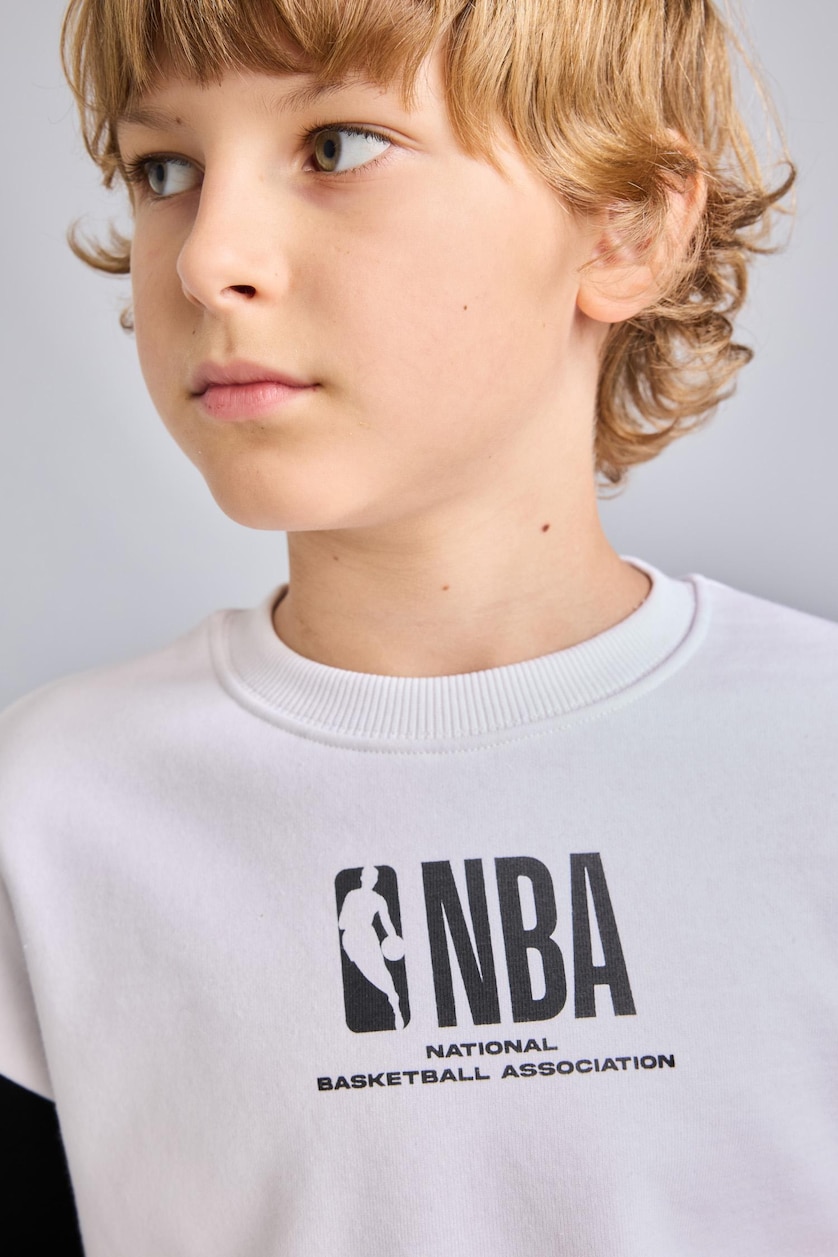 BOYS & TEENS White Thick Sweatshirt Fabric Soft Hairy Inside Sweatshirt