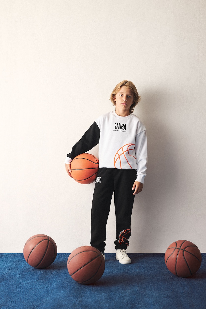 BOYS & TEENS Black Regular Fit NBA Licensed Trousers