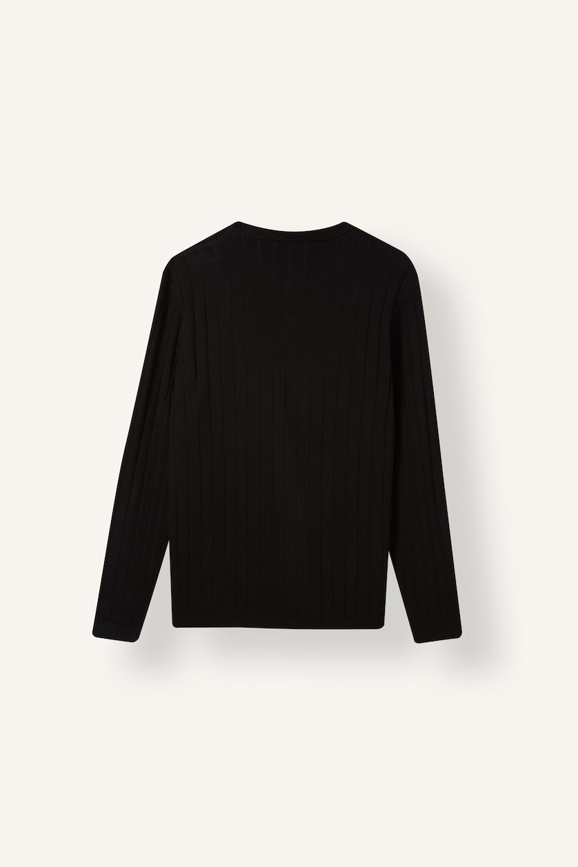 Man Black Pullover