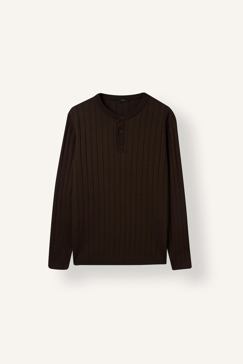Man Brown Pullover