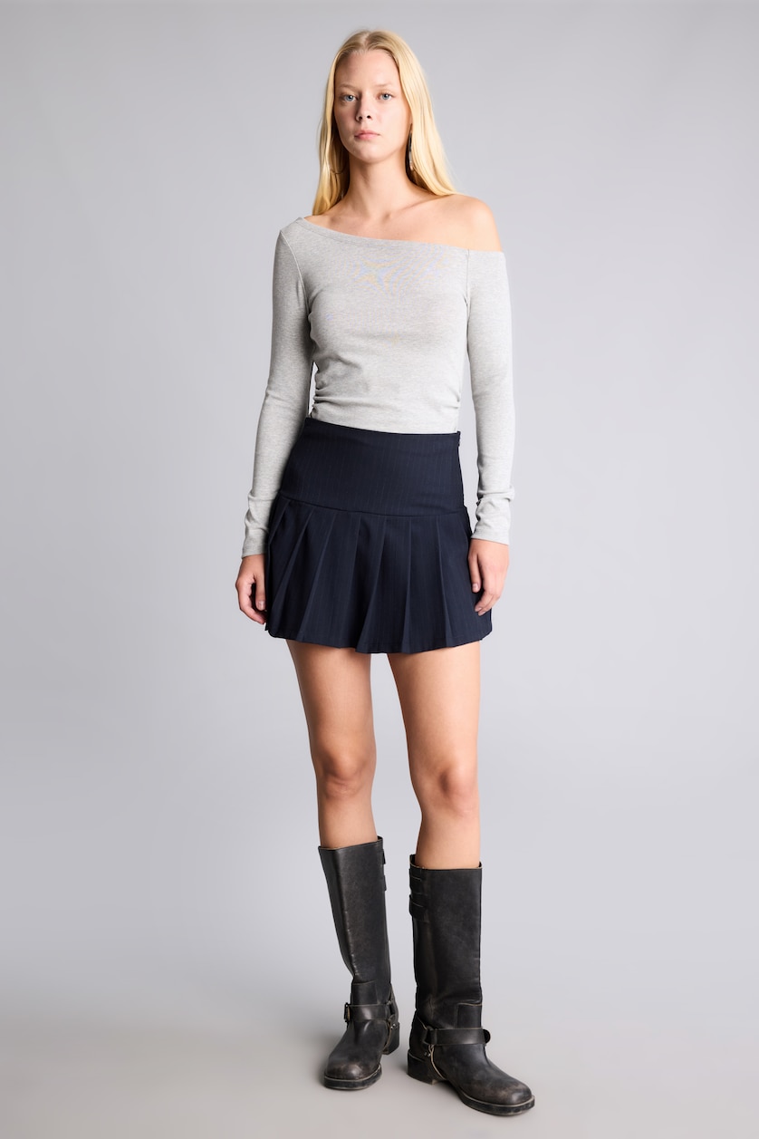 FEMME Gris T-shirt à manches longues en côtelé froncé à col bateau Coupe ajustée