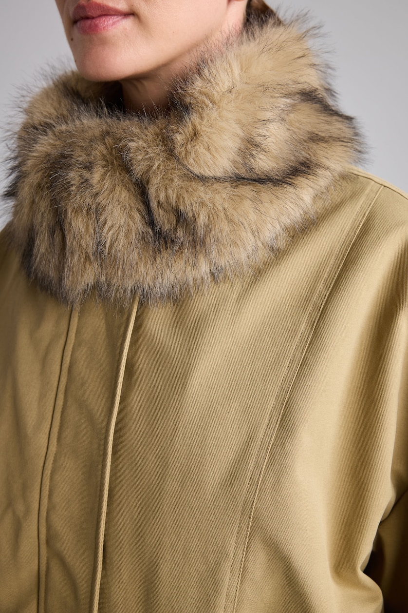 Women Beige Button up Puffer Jacket