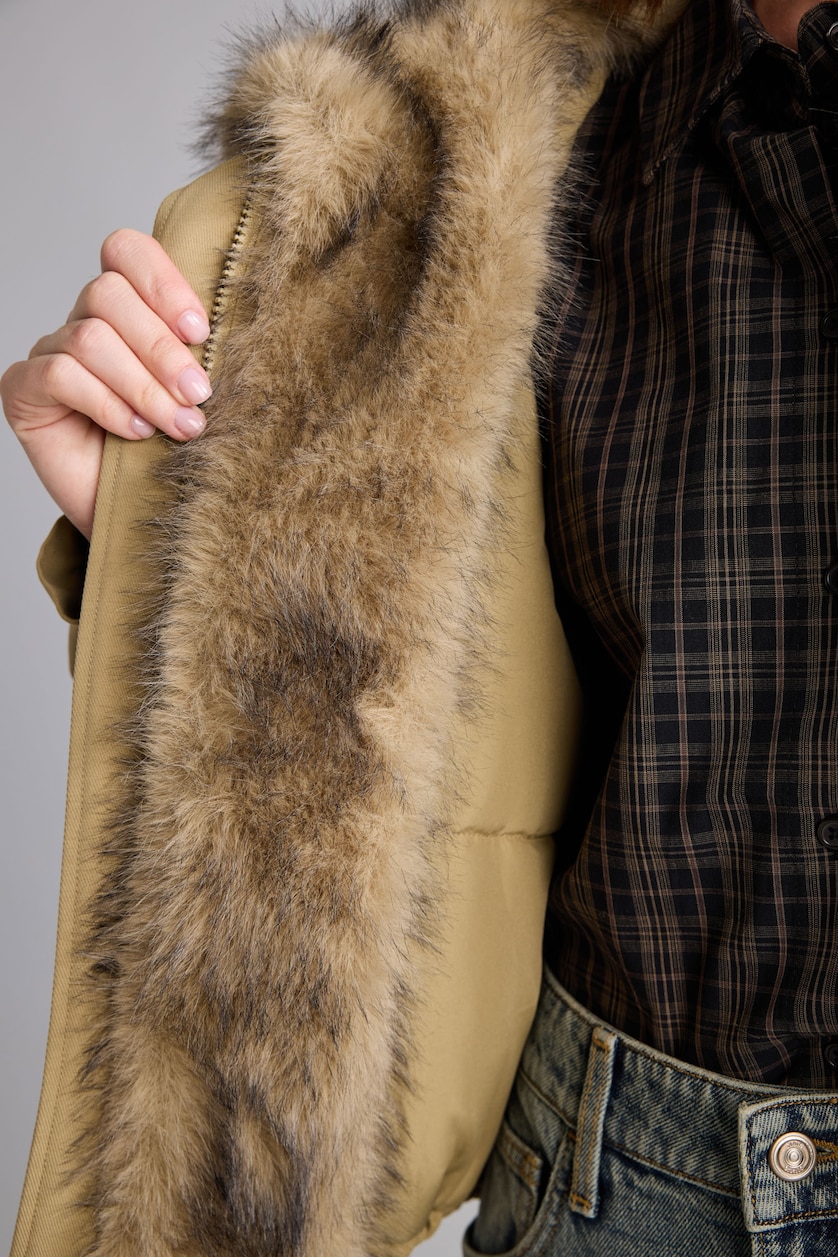 Women Beige Button up Puffer Jacket