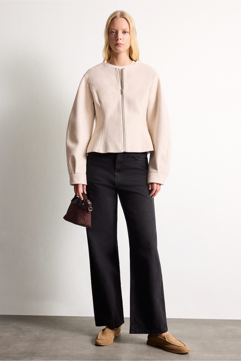 Women Ecru Zipper Cachet