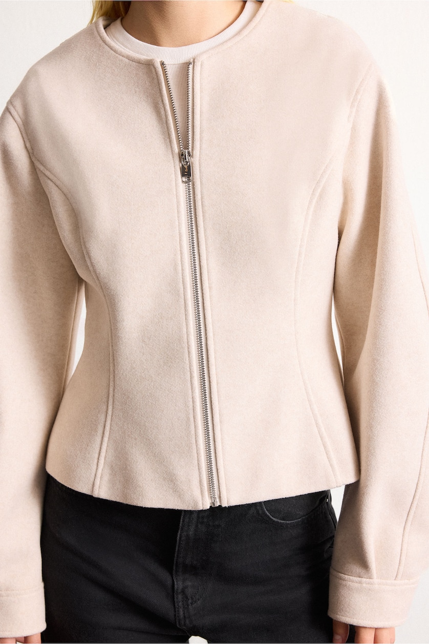 Women Ecru Zipper Cachet