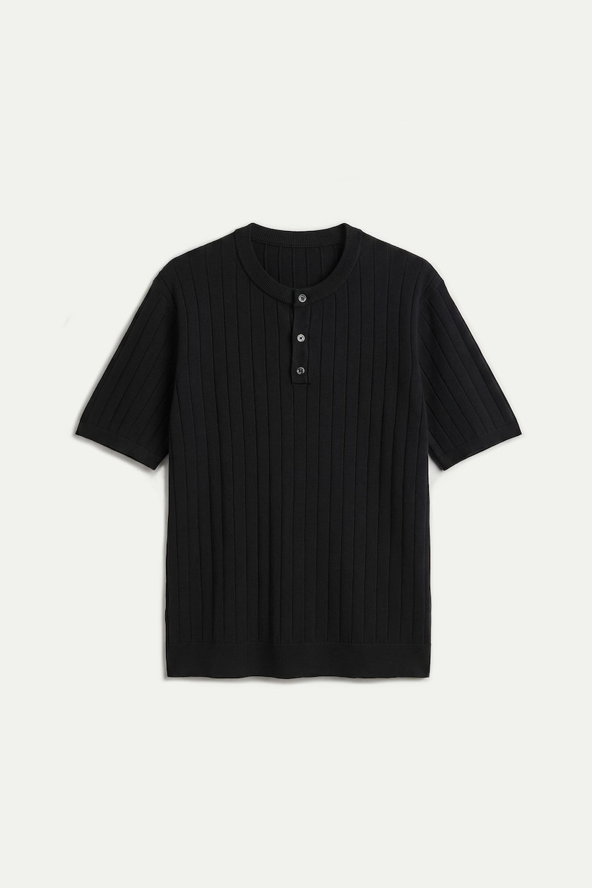 MAN Black Standard Fit Short Sleeve T-Shirt