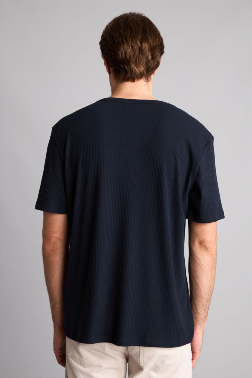 Erkek Lacivert Slim Fit Kısa Kollu Tişört