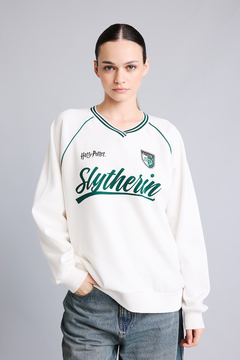 Woman White Harry Potter Print Oversize V-Neck Thick Sweatshirt
