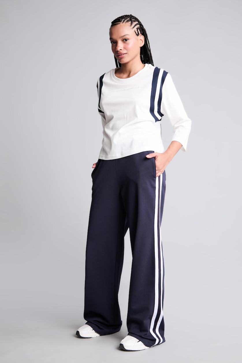 Women NAVY Straight Fit With Pockets Thin Sweatshirt Fabric Trousers
